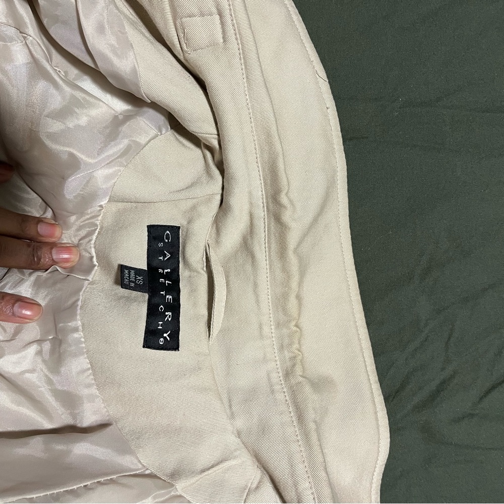 Gallery tan trench coat - Picture 10 of 14